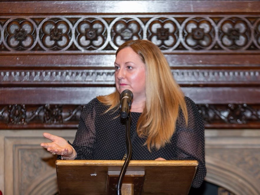 Dr Lisa Cameron